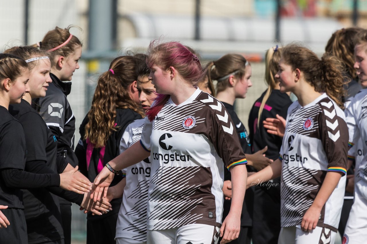 Bild 287 - B-Juniorinnen St.Pauli - C-Juniorinnen SV Steinhorst : Ergebnis: 1:2